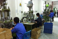 合作工廠(chǎng)生產(chǎn)車(chē)間